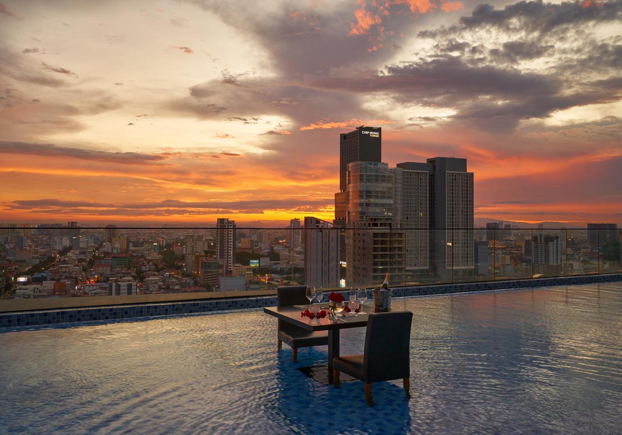 Luxcity Hotel & Apartment Phnom Penh Eksteriør billede