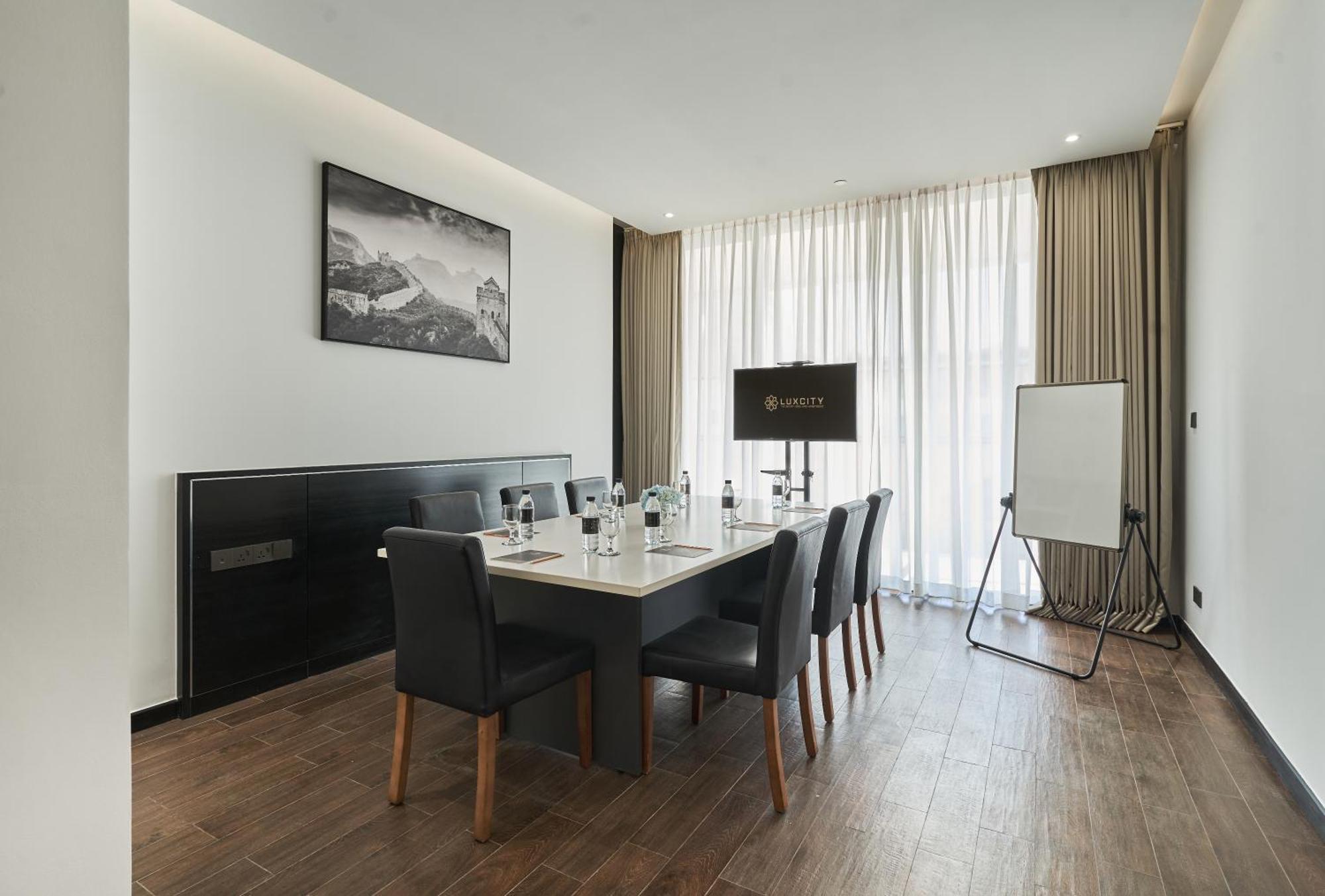 Luxcity Hotel & Apartment Phnom Penh Eksteriør billede