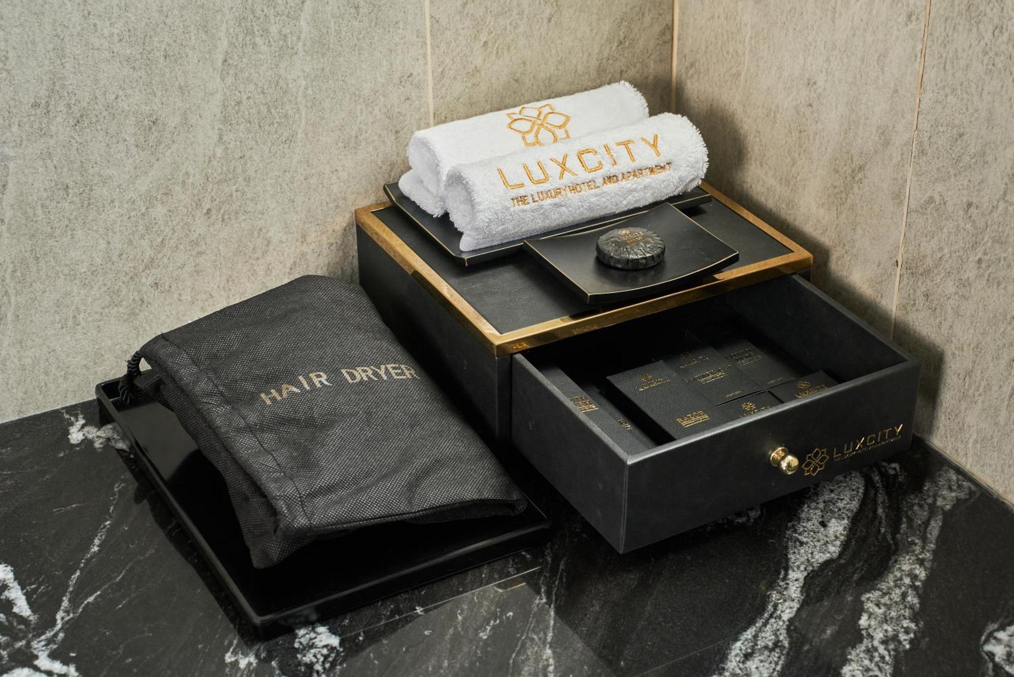 Luxcity Hotel & Apartment Phnom Penh Eksteriør billede