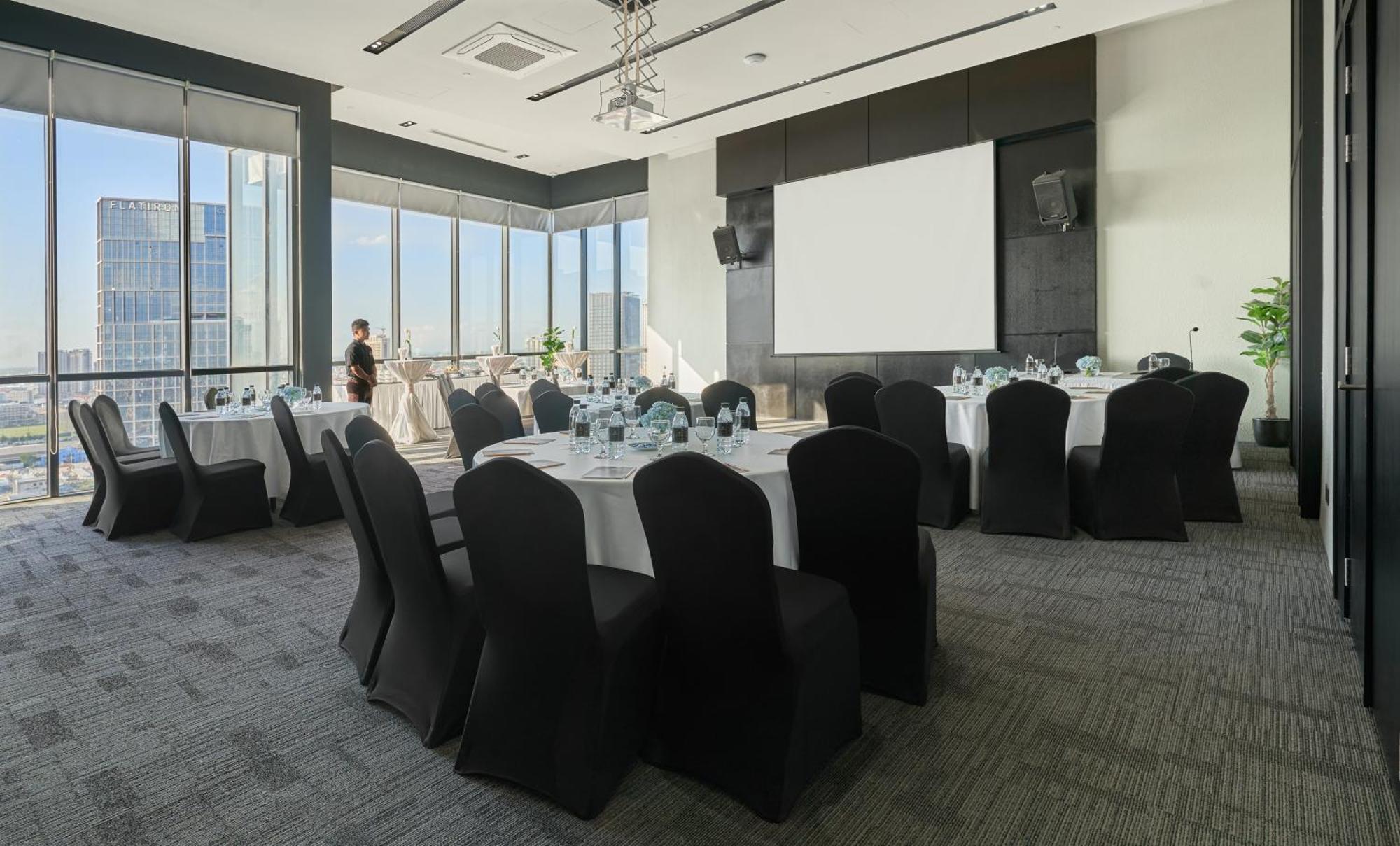 Luxcity Hotel & Apartment Phnom Penh Eksteriør billede