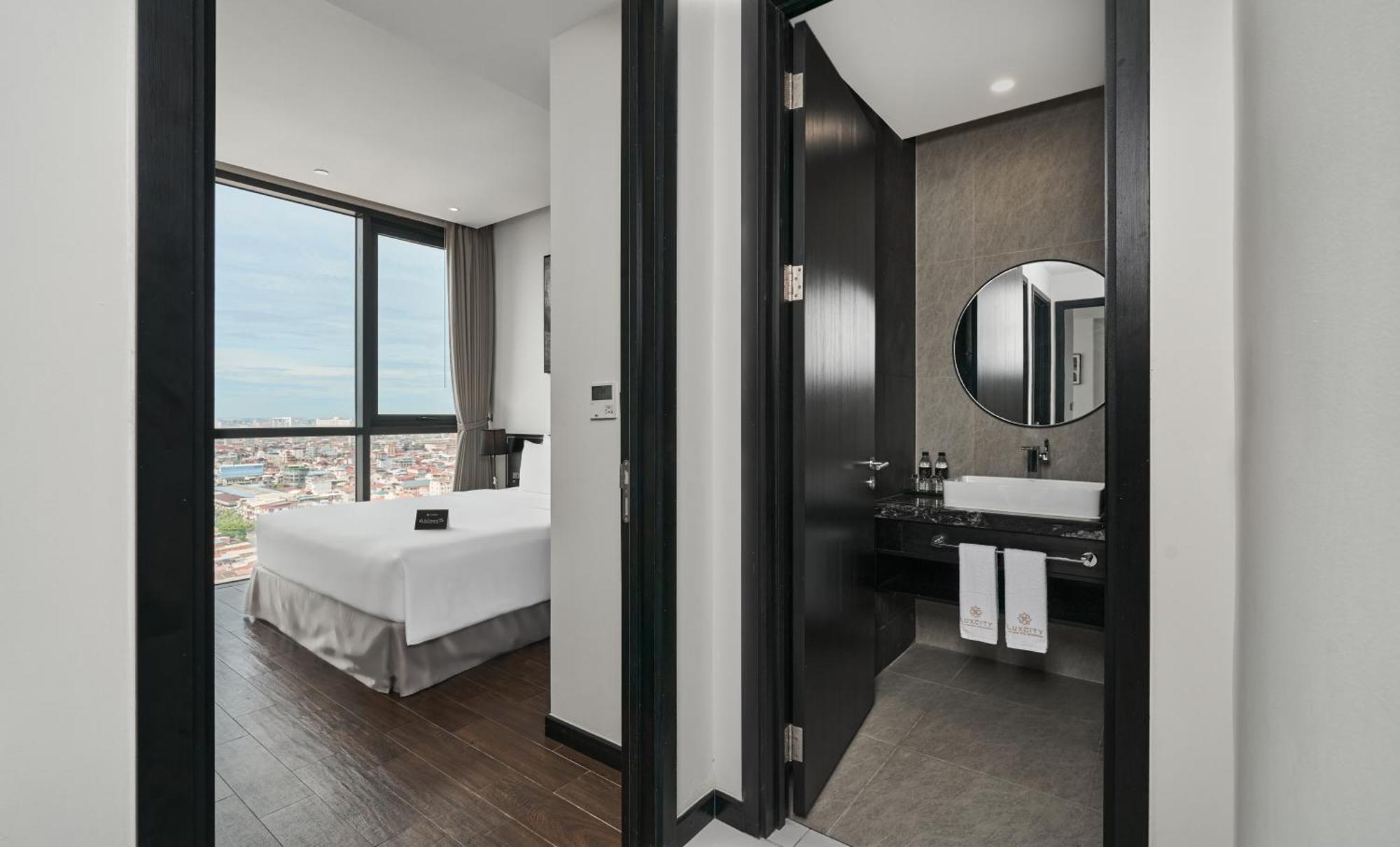 Luxcity Hotel & Apartment Phnom Penh Eksteriør billede