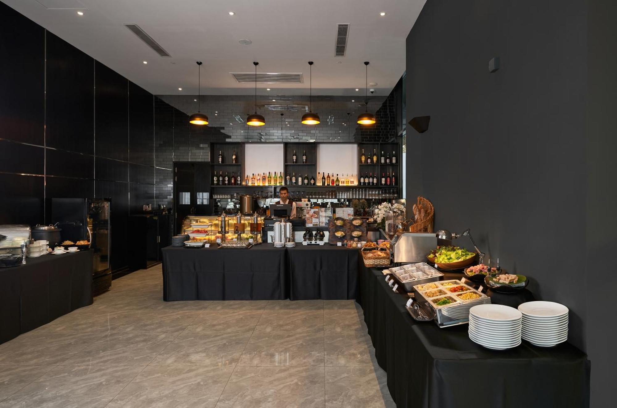Luxcity Hotel & Apartment Phnom Penh Eksteriør billede