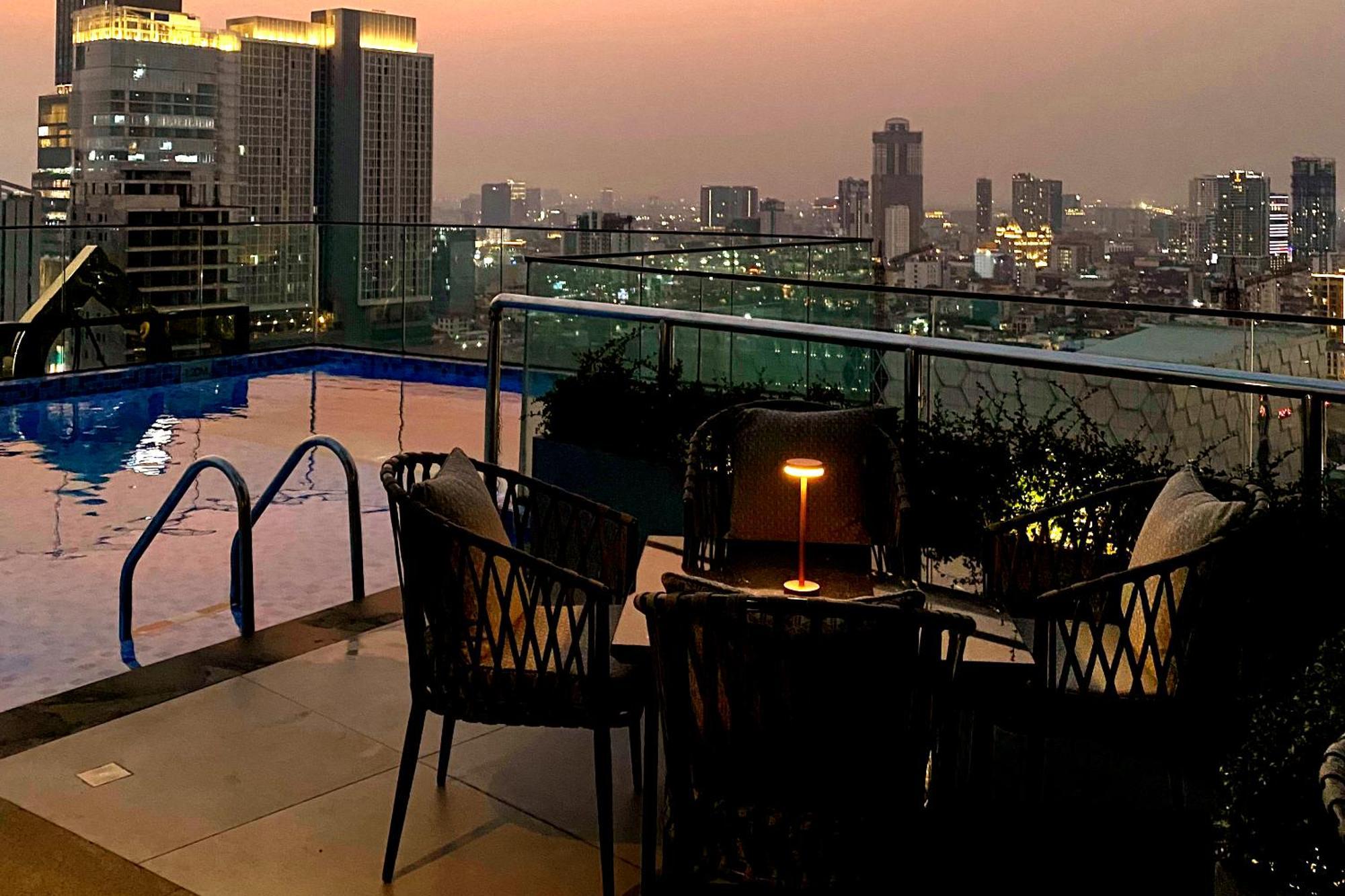 Luxcity Hotel & Apartment Phnom Penh Eksteriør billede